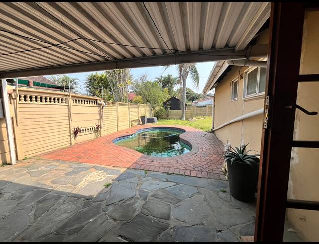 3 BEDROOM HOUSE FOR SALE IN BLUFF